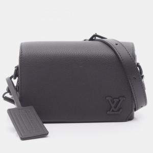 Pre Owned Louis Vuitton Fastline Wearable Wallet Shoulder Bag In Leather With Aerogram Pattern Black