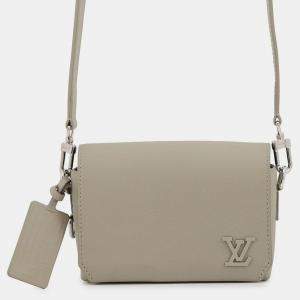 مملوكة مسبقًا Louis Vuitton Fastline Wearable Wallet Sage Cowhide Leather Lv Aerogram