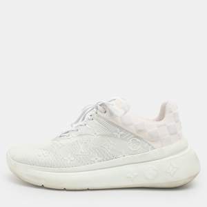 مملوكة مسبقًا حذاء رياضي لوي فيتون شو أب قماش محبوك مونوجرام وداميي أبيض/رمادي مقاس 42