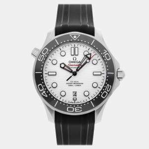 مملوكة مسبقًا Pre-Owned Omega Seamaster Diver 300M 210.32.42.20.04.001 42 mm