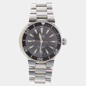 Pre Owned Oris Aquis 7533 Automatic Black Stainless Steel Men's Wristwatch 44mm