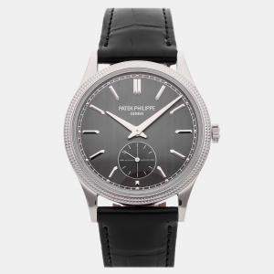 مملوكة مسبقًا ساعة يد رجالية باتيك فيليب كالاترافا 6119G-001 مستعملة