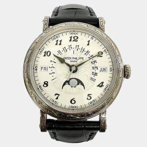 Pre Owned Patek Philippe Perpetual Calendar 5160/500G-001 Automatic White 18k White Gold Men's Wristwatch 42 mm