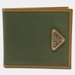 مملوكة مسبقًا Prada Brown Green Leather fabric bi-fold wallet