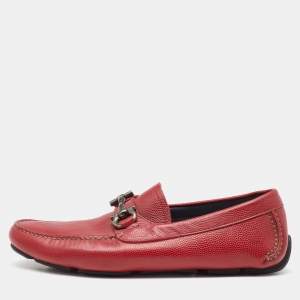 مملوكة مسبقًا Salvatore Ferragamo Red Textured Leather Gancini Loafers Size 41