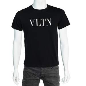 تي شيرت فالنتينو قطن أسود طبعة VLTN برقبة مستديرة مقاس صغير جدًا (إكس سمول)