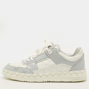 Pre Owned حذاء رياضي فالنتينو فيري دوتس منخفض من الجلد والطلاء حجم 43 أزرق سماوي/أبيض