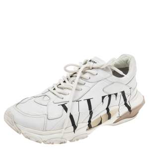 حذاء رياضي فالنتينو بونس جلد أبيض مزين ڨي أل تي إن مقاس 43