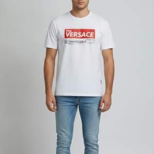 Pre Owned Versace White Tabloid Logo Print Cotton Crew Neck Slim Fit T-Shirt 2XL