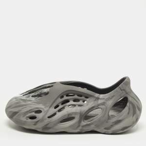 Pre Owned Yeezy x Adidas Foam RNR MX Granite Size 46 Grey Rubber Slip On Sneakers