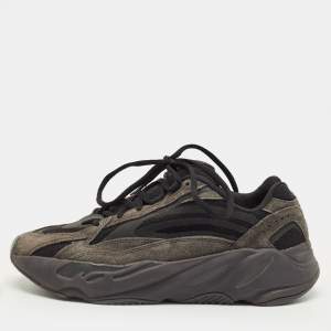 Pre Owned Yeezy x Adidas Black/Grey Canvas and Suede Boost 700 MNVN Sneakers Size 42