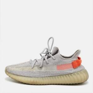 مملوكة مسبقًا Yeezy x Adidas Boost 350 V2 Tail Light Size 43.5 Grey Knit Fabric Low Top Sneakers