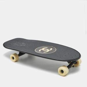 Pre Owned Chanel Black/Beige Lacquered Wood Logo Cruiser Skateboard