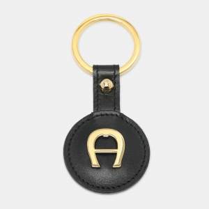 Pre Owned Aigner Key Ring Black Leather and Gold Tone Metal