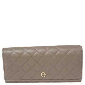 Pre Owned Aigner Beige Quilted Leather Flap Continental Wallet