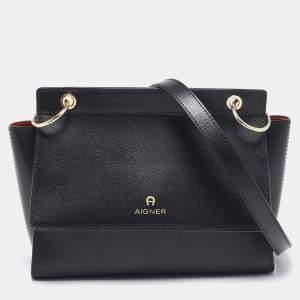 Pre Owned Aigner Black Leather Mini Carol Shoulder Bag