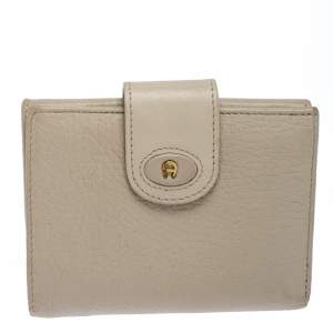 Pre Owned Aigner Ivory Leather Flap Compact Wallet