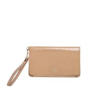 Pre Owned Aigner Beige Signature Embossed Patent Leather Flap Wristlet Wallet