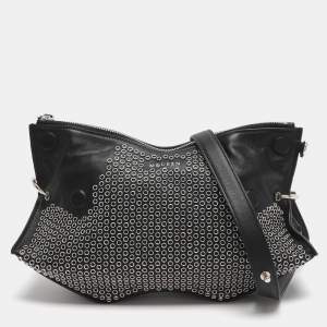 مملوكة مسبقًا Alexander McQueen De Manta Eyelets Black Leather Clutch