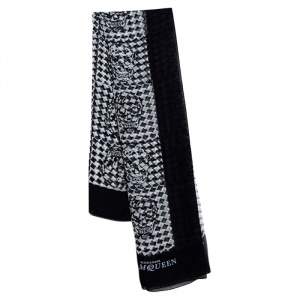 Pre Owned Alexander McQueen Black & White Skull Print Silk Scarf