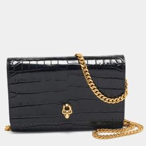 Pre Owned Alexander McQueen Black Croc Embossed Leather Skull Chain Clutch