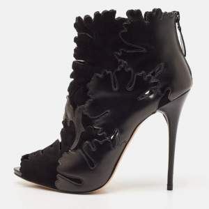 Alexander McQueen Black Leather and Suede Ankle Length Boots Size 38