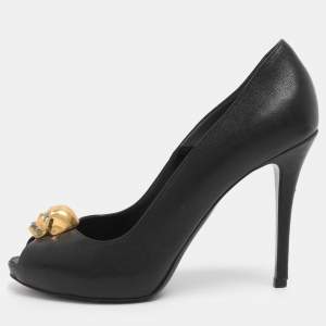 مملوكة مسبقًا Alexander McQueen Black Leather Crystal Embellished Skull Detail Peep Toe Platform Pumps Size 37