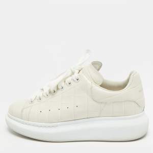 Pre Owned Alexander McQueen Oversized Size 37.5 Cream Croc Embossed Leather Low Top Sneakers