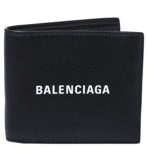 مملوكة مسبقًا Balenciaga Black Leather Logo Bifold Wallet