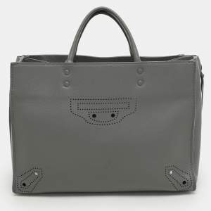 مملوكة مسبقًا Balenciaga Grey Perforated Leather Blackout Hardware Papier B4 Tote 