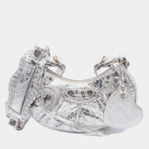 مملوكة مسبقًا حقيبة كتف جلد فضي بالنسياغا لو كاغول