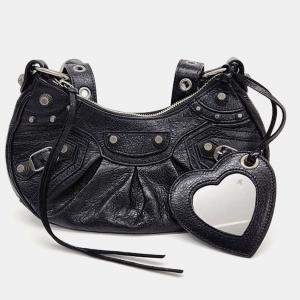 مملوكة مسبقًا حقيبة لو كارغو جلد أسود اكسترا صغيرة بالنسياغا