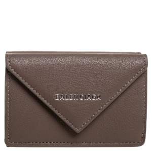 مملوكة مسبقًا Balenciaga Dark Beige Leather Mini Papier Wallet