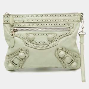 مملوكة مسبقًا Balenciaga Light Green Leather Brogues Hardware Flat Clutch