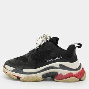 مملوكة مسبقًا Balenciaga Triple S Size 37 Black Leather and Mesh Low Top Sneakers