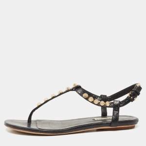 مملوكة مسبقًا Balenciaga Black Leather Studded Arena Flat Thong Sandals Size 38