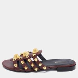 مملوكة مسبقًا Balenciaga Dark Burgundy Leather Arena Flat Slides Size 37