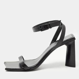 مملوكة مسبقًا Balenciaga Black Leather Square Toe Sandals Size 36