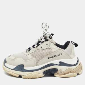 مملوكة مسبقًا Balenciaga Light Grey Mesh and Leather Triple S Sneakers Size 38