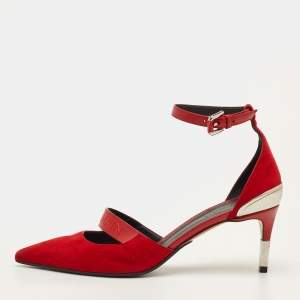مملوكة مسبقًا Balmain Size 38 Red Suede and Leather Logo Embossed Ankle Strap Pumps