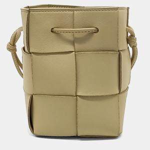 Pre Owned Bottega Veneta Beige Leather Cassette Mini Bucket Bag