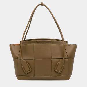 Pre Owned Bottega Veneta Brown Medium Grained Calfskin Maxi Intrecciato Arco Bag
