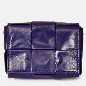 مملوكة مسبقًا Bottega Veneta Purple Leather Mini Cassette Crossbody