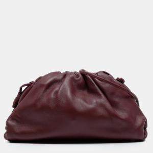 مملوكة مسبقًا حقيبة كروس بودي بوتيغا فينيتا ذا ميني باوتش جلد حمل أحمر