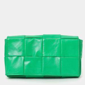 Pre Owned حقيبة بوتيغا فينيتا كاسيت جلد أخضر بوتيغا فينيتا