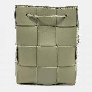 مملوكة مسبقًا Bottega Veneta Green Leather Cassette Bucket Bag