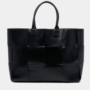 مملوكة مسبقًا Bottega Veneta Black Large Lambskin Maxi Intrecciato Arco Tote