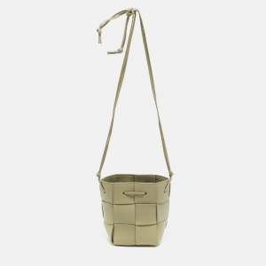 مملوكة مسبقًا Bottega Veneta Cassette Mini Sage Green Intreccio Leather Bucket Bag