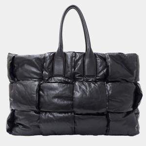 مملوكة مسبقًا Bottega Veneta Maxi Intrecciato Tote Bag In Calfskin Squash Black