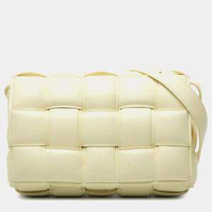 مملوكة مسبقًا Bottega Veneta Maxi Intrecciato Padette Cassette Shoulder Bag In Yellow Leather
